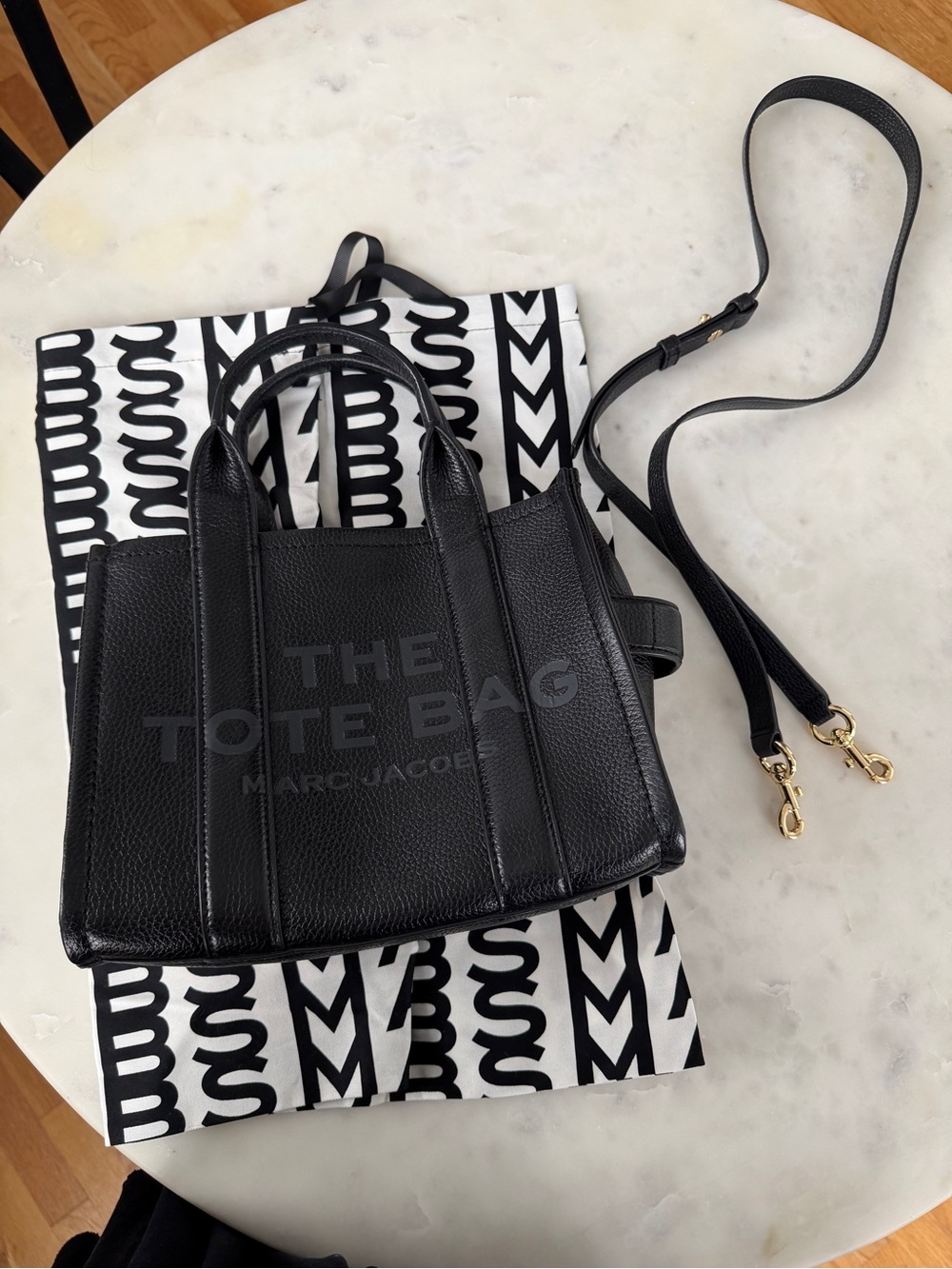 Marc Jacobs Women's The Leather Black Tote Bag size Small- Like New Condition - Picture 10 of 12